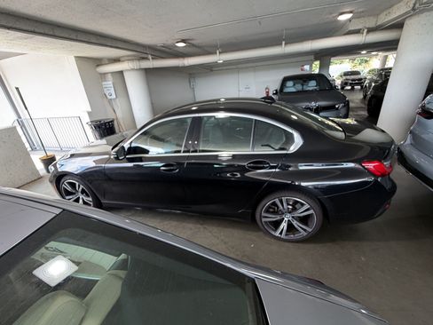 Used 2021 BMW 330i Sedan w/ Convenience Package (ZC2) RWD image 2