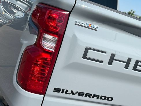 Used 2024 Chevrolet Silverado 1500 Custom w/ Turbomax Blackout Package AWD/4WD image 23