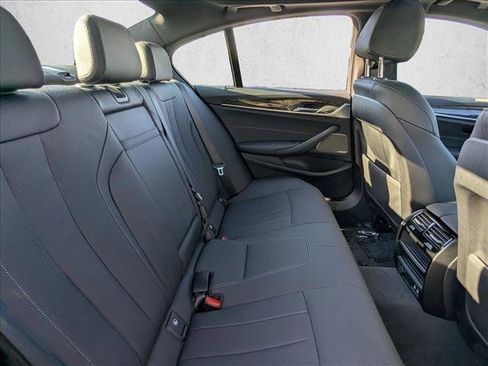 Used 2023 BMW 530i w/ Premium Package image 20