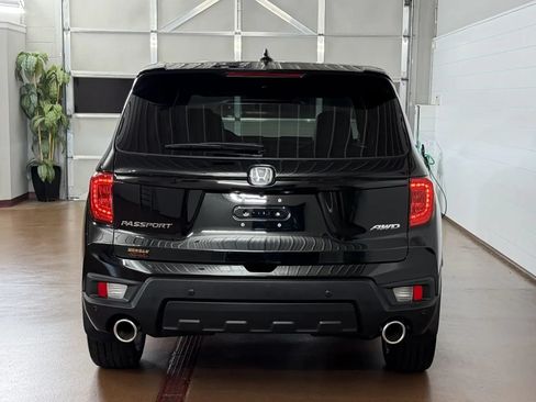 Used 2024 Honda Passport EX-L image 4