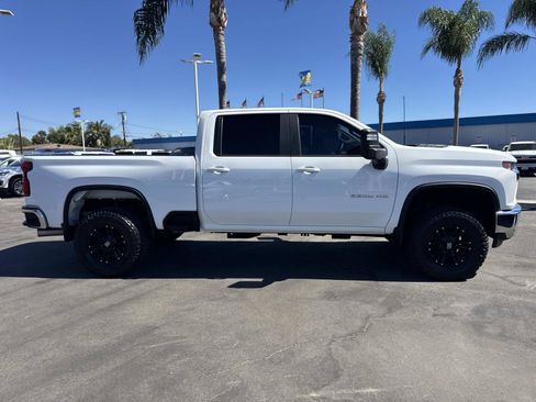 Used 2020 Chevrolet Silverado 2500 LT w/ Advanced Trailering Package AWD/4WD image 4