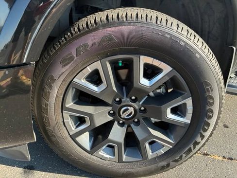 Certified 2021 Nissan Titan Platinum Reserve w/ Moonroof Package AWD/4WD image 10