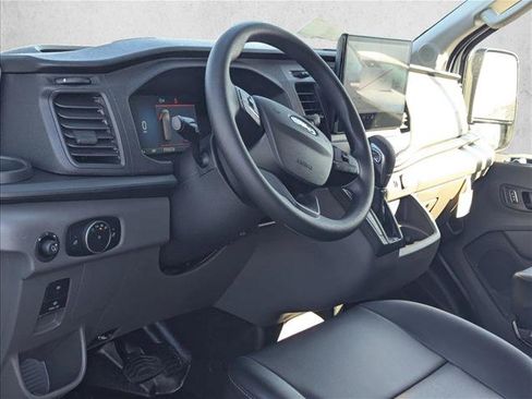 New 2026 Ford Transit 250 148 Medium Roof w/ Load Area Protection Package RWD image 3
