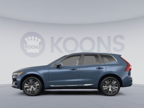 Used 2023 Volvo XC60 B5 Plus w/ Climate Package AWD/4WD image 2