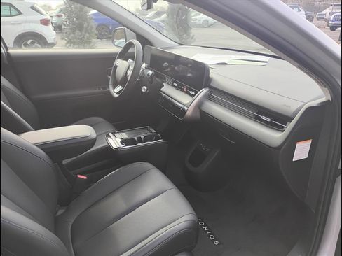 New 2025 Hyundai Ioniq 5 SEL image 8