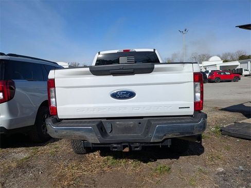 Used 2019 Ford F250 XLT w/ XLT Value Package image 3
