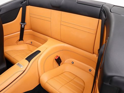 Used 2017 Ferrari California T RWD image 37