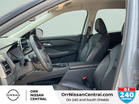 Used 2025 Nissan Rogue SV w/ Rock Creek Premium Package AWD/4WD image 17