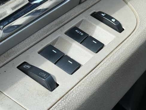 Used 2010 Ford F150 XLT image 18