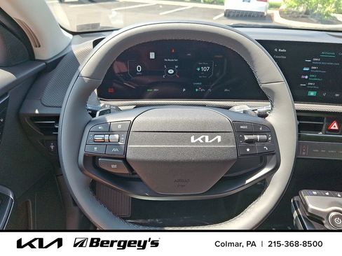 Used 2025 Kia EV6 Wind AWD/4WD image 16