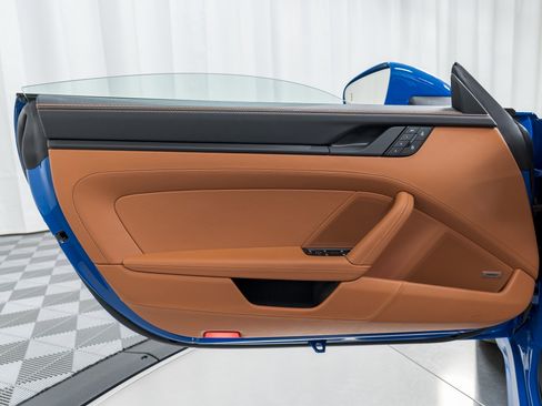 Used 2026 Porsche 911 Targa 4 GTS image 13