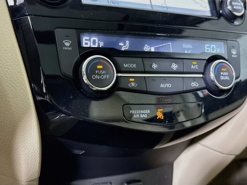 Used 2015 Nissan Rogue SL w/ SL Premium Package FWD image 8