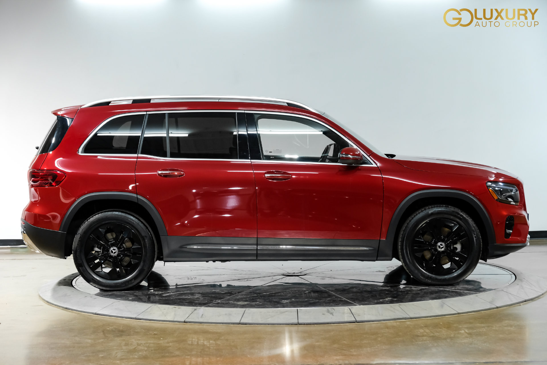 Used 2026 Mercedes-Benz GLB 250 w/ Exclusive Package image 9