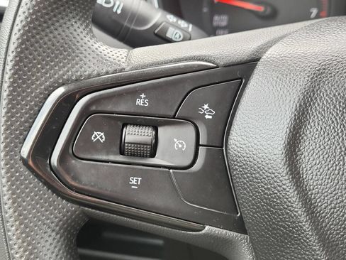 Used 2023 Chevrolet TrailBlazer LT FWD image 30
