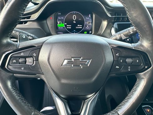 Used 2022 Chevrolet Bolt EUV LT w/ Comfort Package image 23