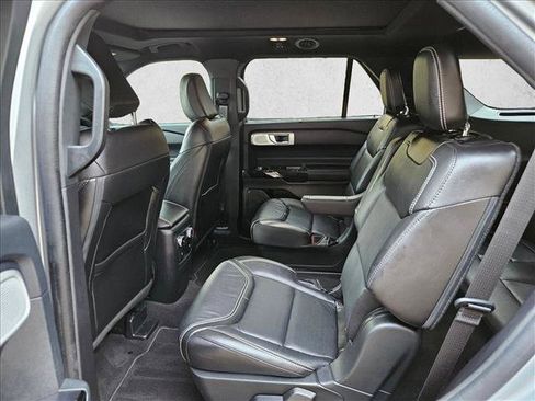 Used 2022 Ford Explorer ST w/ Equipment Group 401A RWD image 16