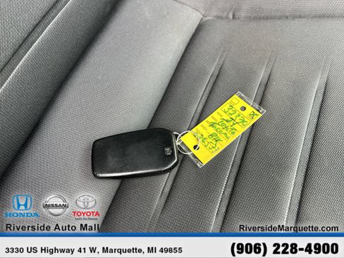 Used 2024 Toyota Tacoma TRD Off-Road AWD/4WD image 26