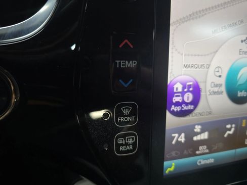 Used 2019 Toyota Prius Prime Premium image 20