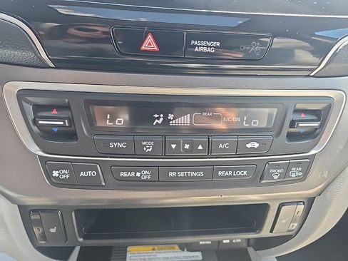 Used 2022 Honda Pilot Special Edition image 22