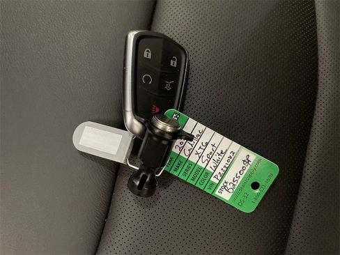 Used 2023 Cadillac XT6 Sport image 32