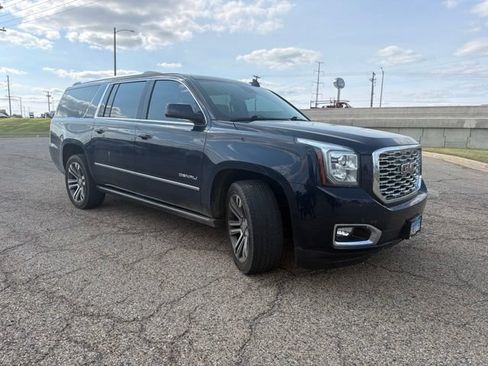 Used 2020 GMC Yukon XL Denali w/ Denali Premium Package AWD/4WD image 1