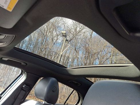 Used 2020 Mercedes-Benz GLA 250 4MATIC image 15