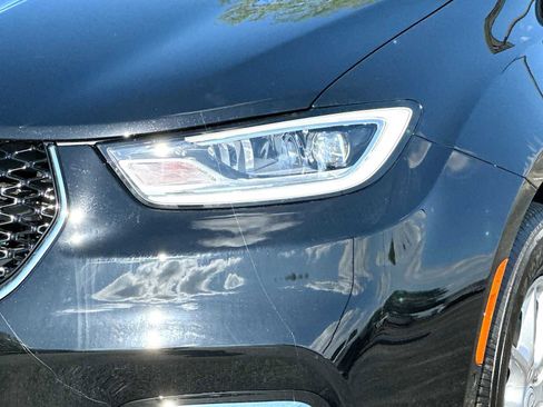 New 2026 Chrysler Pacifica Select FWD image 16