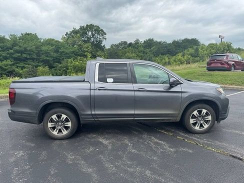 Used 2017 Honda Ridgeline RTL-T image 2