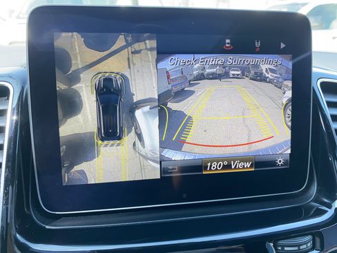 Used 2018 Mercedes-Benz GLE 43 AMG 4MATIC w/ Premium 2 Package image 11