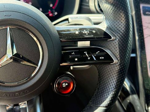 Used 2022 Mercedes-Benz SL 63 AMG 4MATIC image 29