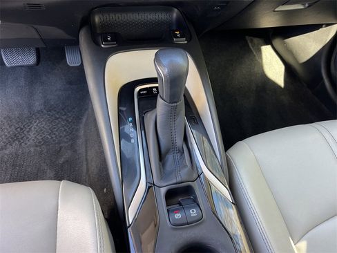 Used 2021 Toyota Corolla XLE image 26