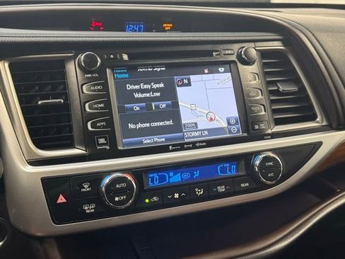 Used 2017 Toyota Highlander Limited AWD/4WD image 18