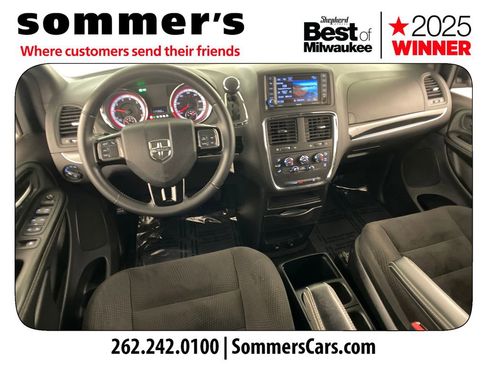 Used 2018 Dodge Grand Caravan SE image 12
