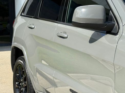 Used 2021 Jeep Grand Cherokee Laredo X RWD image 9
