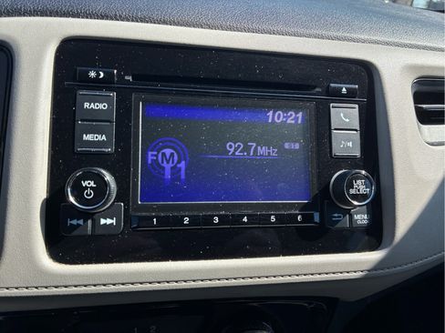 Used 2022 Honda HR-V LX image 13