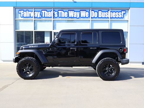 Used 2021 Jeep Wrangler Unlimited Sport AWD/4WD image 7