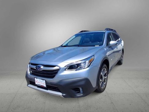 Used 2022 Subaru Outback Limited XT AWD/4WD image 3
