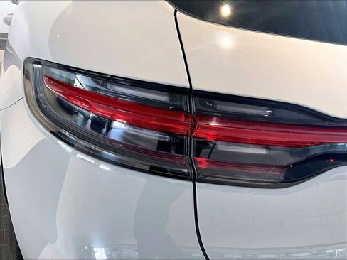 Used 2024 Porsche Macan Turbo image 34