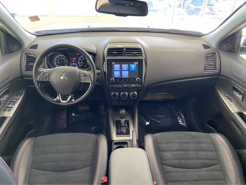 Used 2024 Mitsubishi Outlander Sport SE image 17