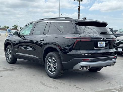 New 2026 Chevrolet Traverse LT FWD image 3