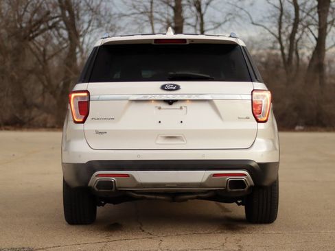 Used 2017 Ford Explorer Platinum image 6