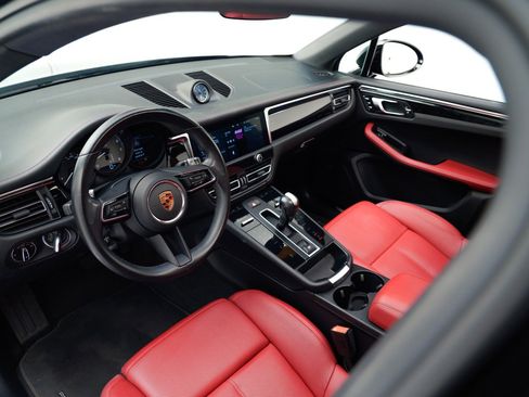 Used 2022 Porsche Macan S image 4