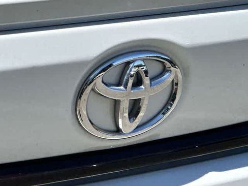 Used 2024 Toyota Corolla SE FWD image 24
