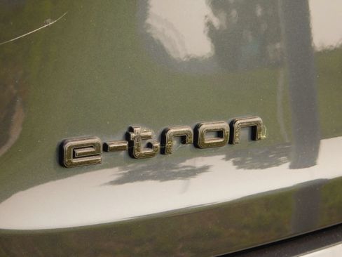 Used 2021 Audi e-tron Premium w/ Convenience Plus Package AWD/4WD image 7