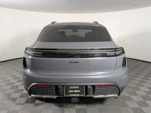 New 2026 Porsche Macan Turbo Electric image 4