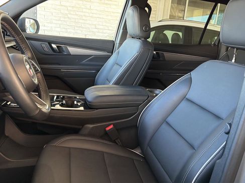 Used 2025 Buick Enclave Preferred image 14