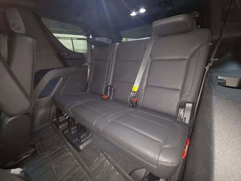 Used 2022 Chevrolet Tahoe LT w/ Luxury Package image 14