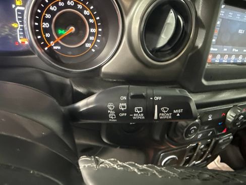 Used 2021 Jeep Wrangler Unlimited Sport AWD/4WD image 36
