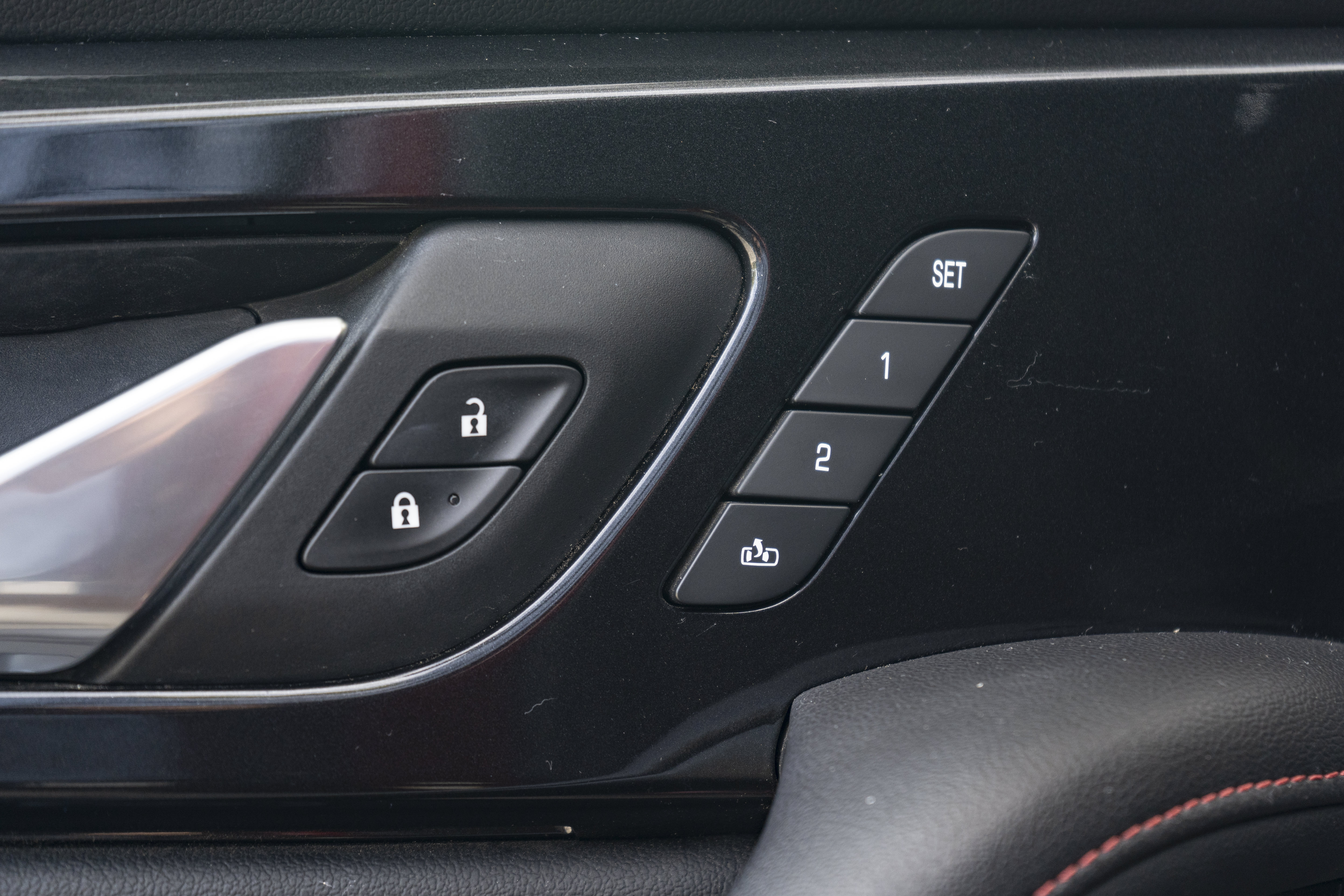 Used 2021 Chevrolet Blazer RS w/ Enhanced Convenience Package FWD image 37