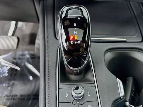 Used 2024 Cadillac XT4 Premium Luxury FWD image 19